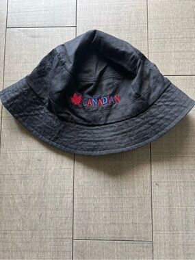 4 for $30- Vintage "I AM CANADIAN" Molson Canadian Black Bucket Hat